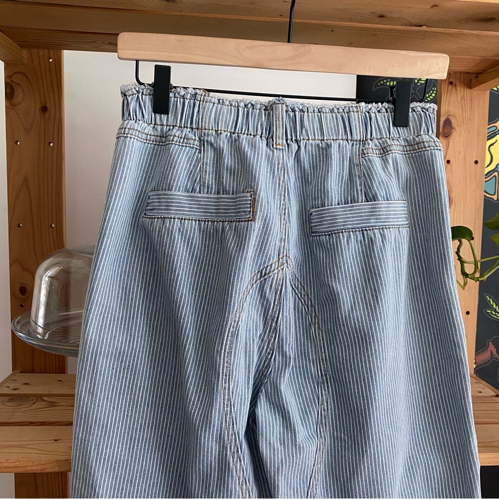 POL Light Blue Denim Cargo Jeans with Cream Pockets - Picture 10 of 16